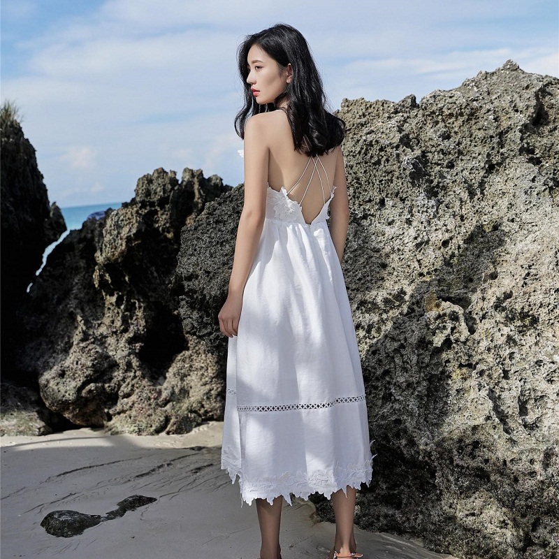 váy trắng đi biển 2021